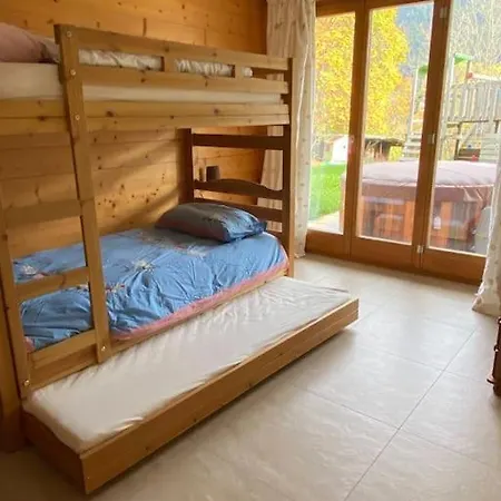 アパート Chalet Apartment- Hottub, Garden, 2 Ensuite Bathrooms, 2 Bedrooms. グリオン